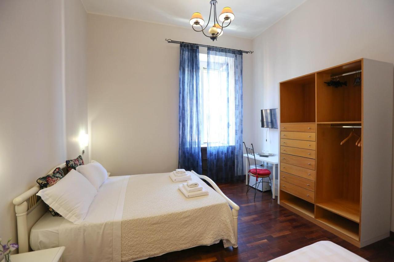 B&B Residenza Malaterra Napoli Bagian luar foto